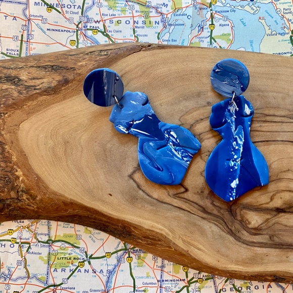 Handmade Clay Earrings | Forms of a Woman Silhouette | Blue and White Blend - Picture 7 of 11